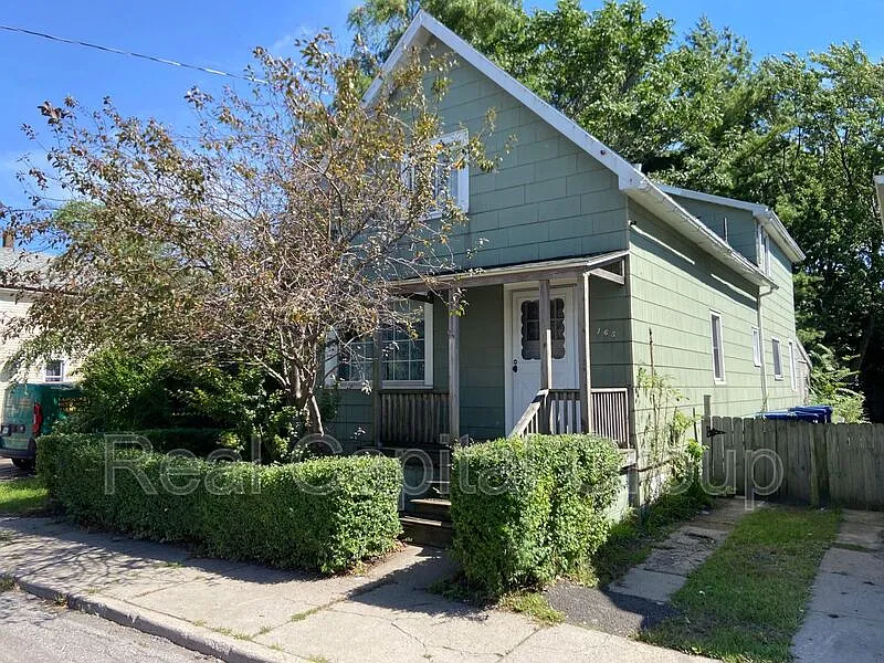 165 Smith St