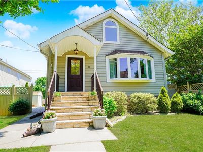 39 Summit Ave, Staten Island, NY, 10306