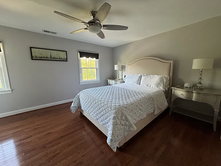 5716 Grosvenor Ln — Photo 12