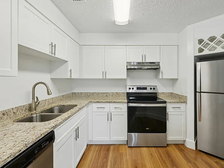Pepper Cove Apartments — Photo 6