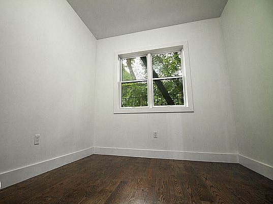 5th image of 1070 Bergen St #3R