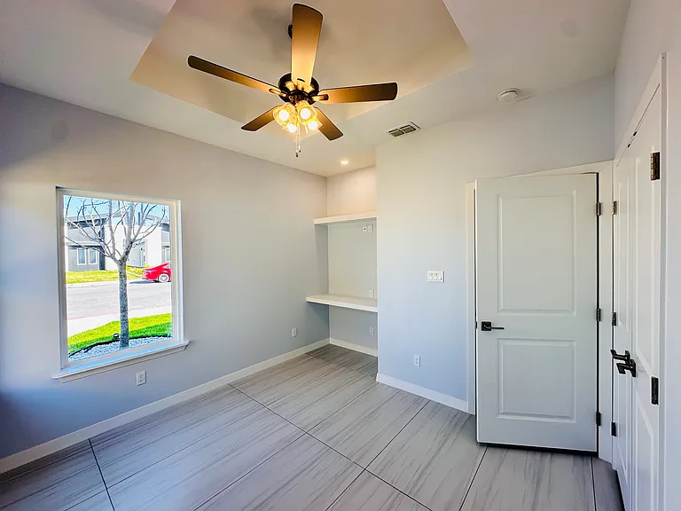 11313 N 25th St #1 — Photo 14