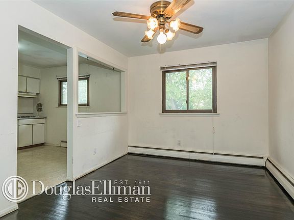 4th image of 304 Myrtle Ave