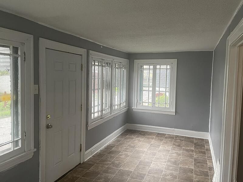 1st image of 4433 W 30th St #1