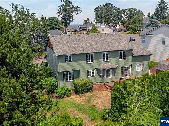 5th image of 2734 Cindercone Ct SE