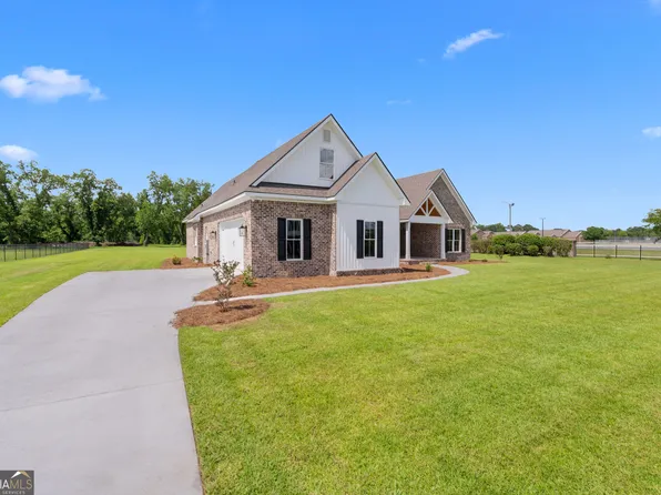 3 Honeysuckle Dr, Claxton, GA 30417