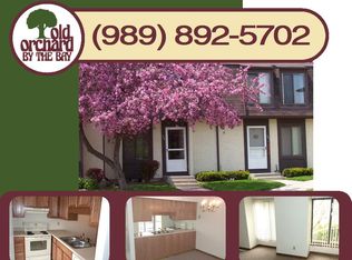 337 Old Orchard Dr, Essexville, MI 48732