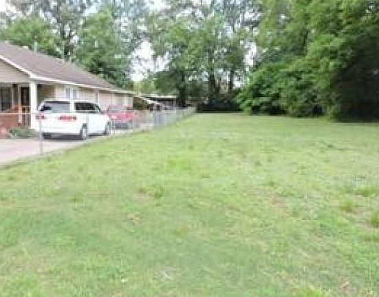 5th image of 3615 Faxon Ave