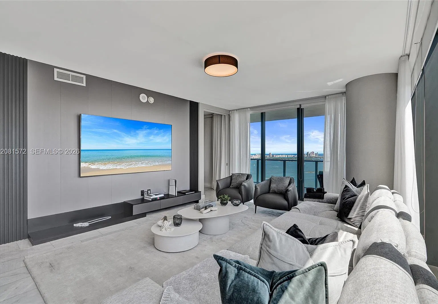 Paraiso Bay Condo — Photo 1