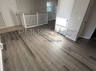 5621 NE 51st St, Kansas City, MO 64119