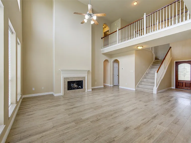 6018 Royal Hollow Ln — Photo 8