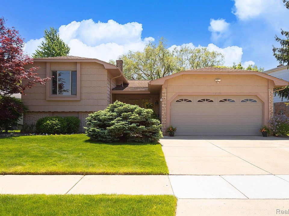 1st image of 44001 Palisades Dr