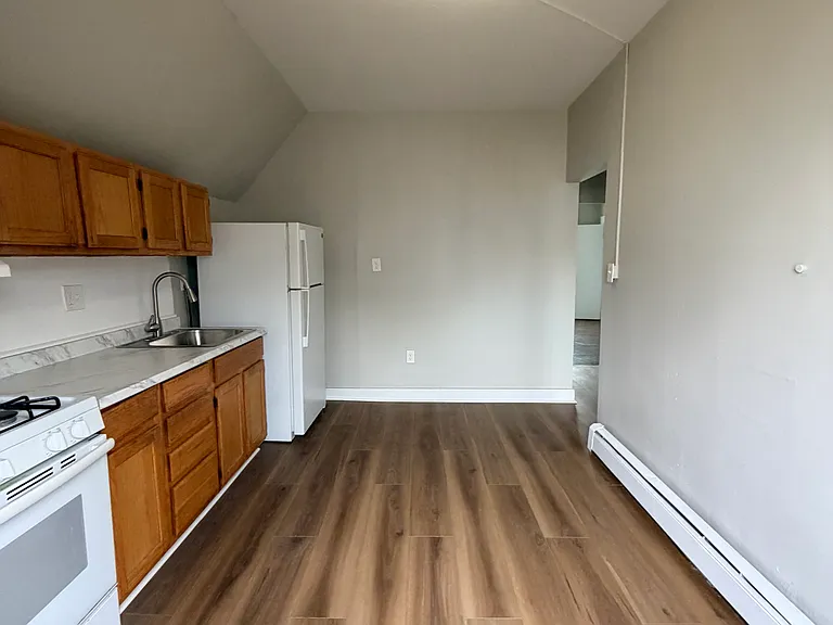 24 Shelter St #2-0 — Photo 7