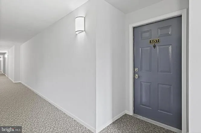 2 bed, 1096 sqft, $2,900 — Photo 3