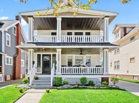 1286 Marlowe Ave, Lakewood, OH