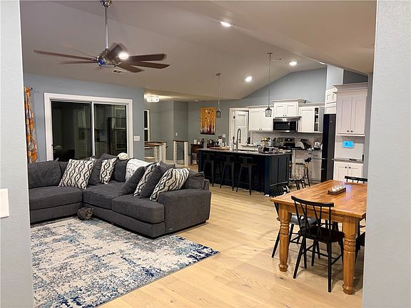 2nd image of 17 Mawnan Cir