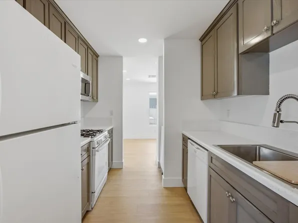 1040 W 165th Pl APT 1, Gardena, CA 90247