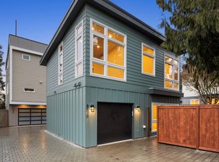 8826 38th Ave SW #B, Seattle, WA 98126