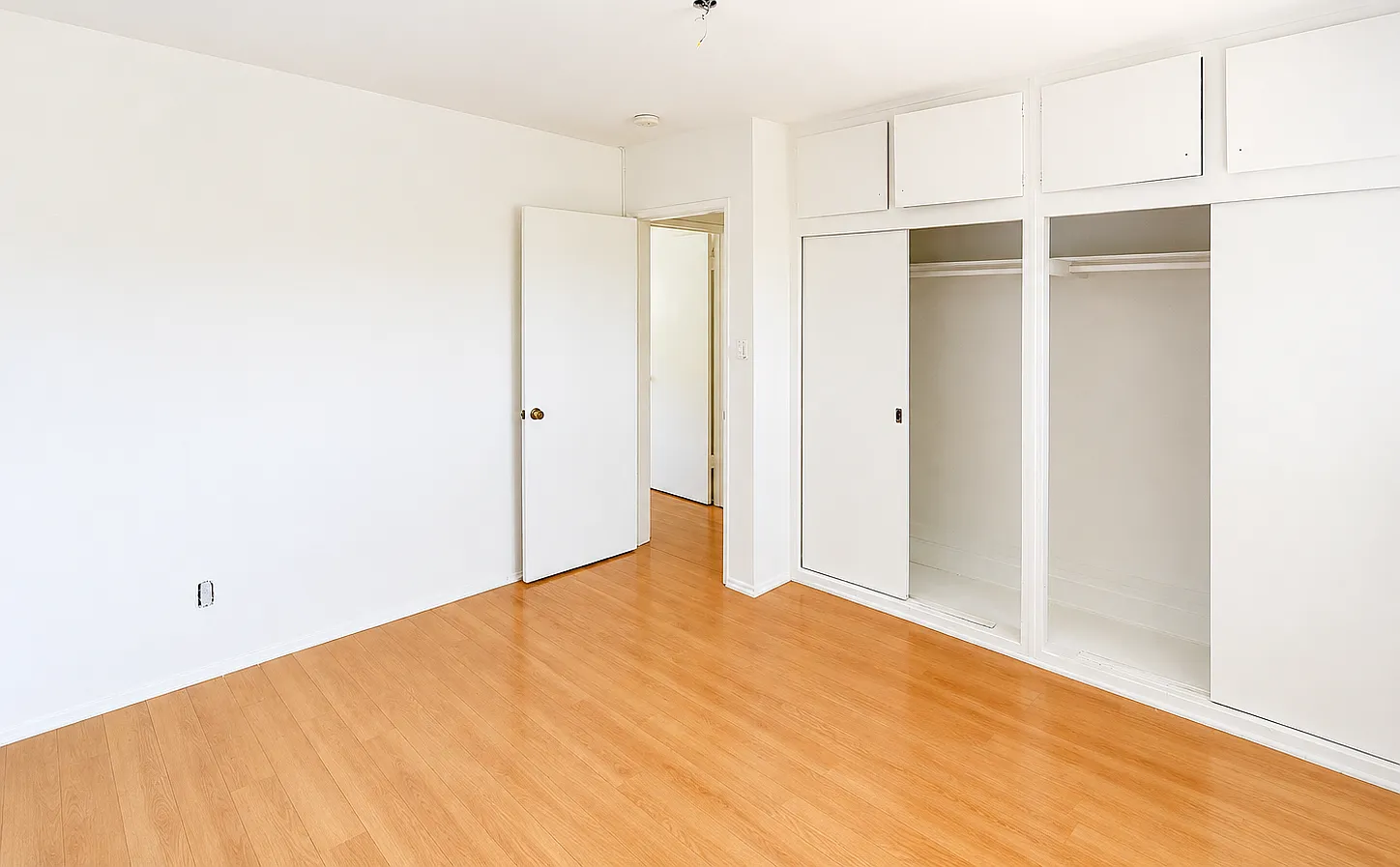 2 bed, 850 sqft, $2,800 — Photo 1