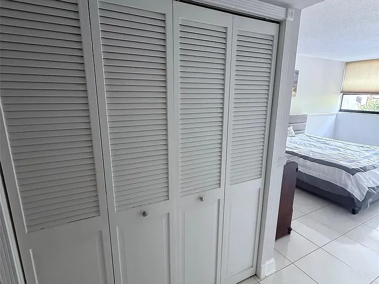 859 Jeffery St #1040 — Photo 20