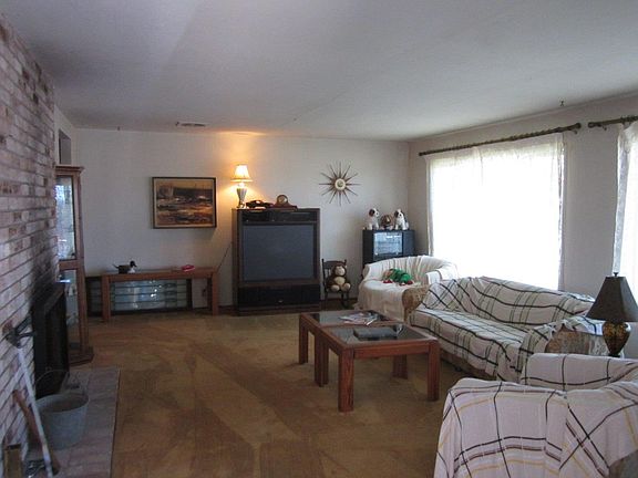 3rd image of 10425 Garcia Ln