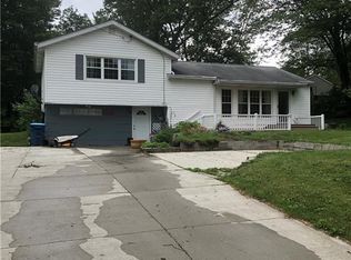 1982 Cornell Dr, Uniontown, OH