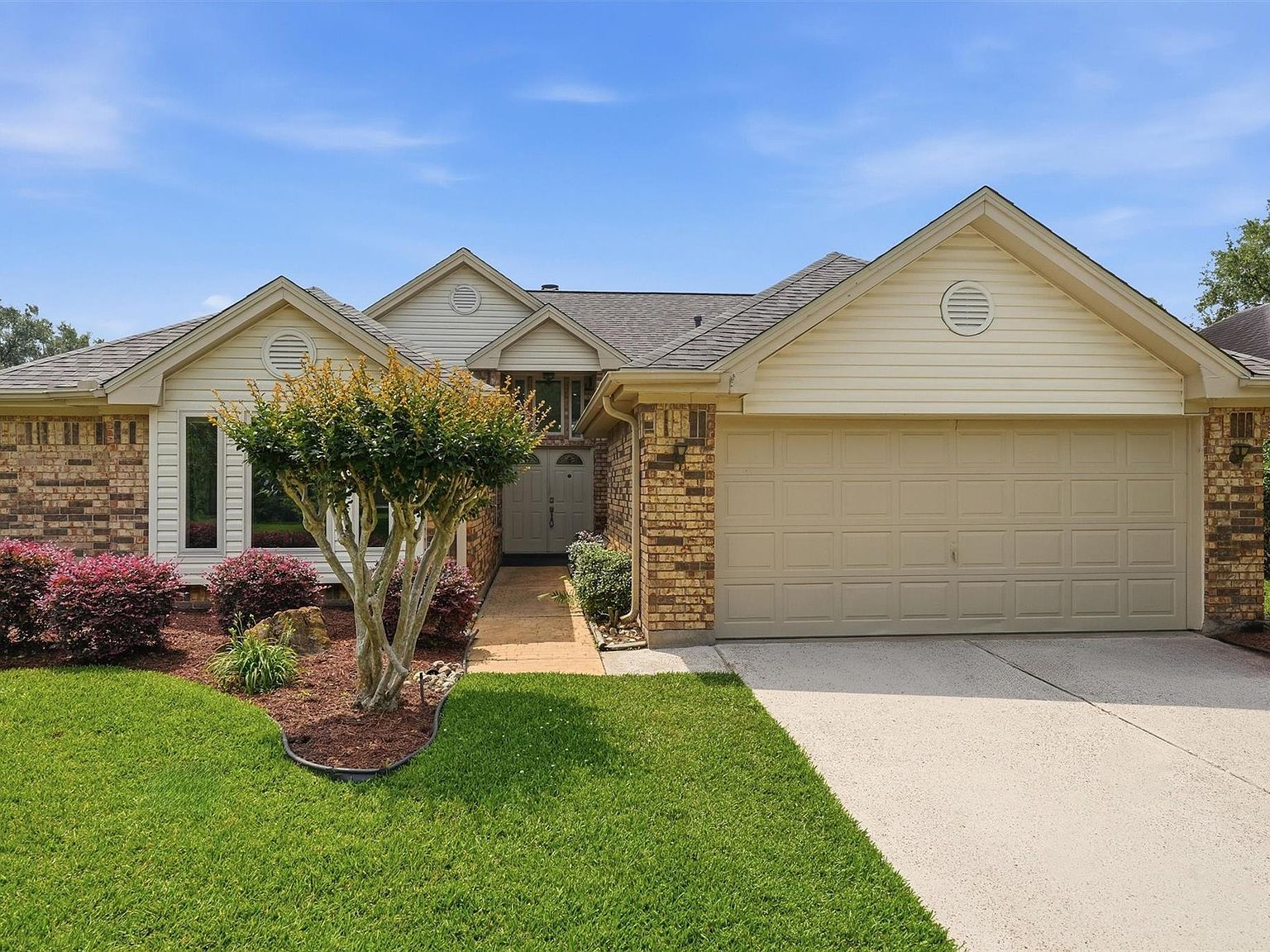 3206 N Peach Hollow Cir