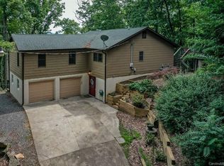 353 Buzzards Pl, Lake Lure, NC 28746
