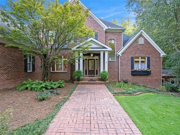 200 Hillred Dr, Fayetteville, GA 30215