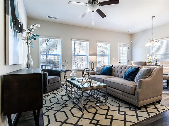 5th image of 7142 Gladstone Cir
