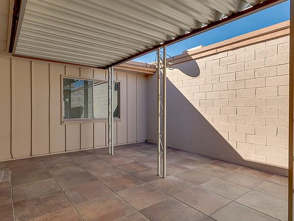5th image of 1607 E Donner Dr