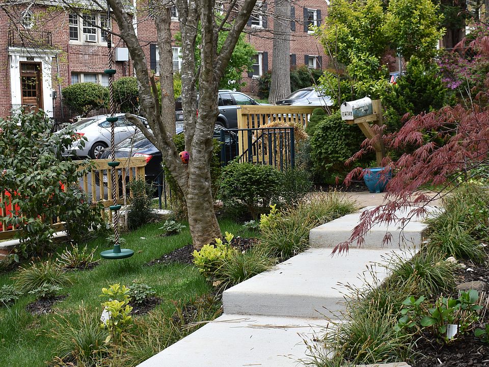 1st image of 2634 39th St NW #3