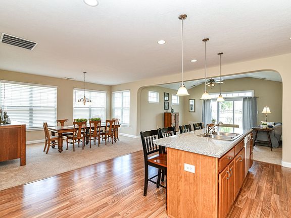 5th image of 864 Morley Ct