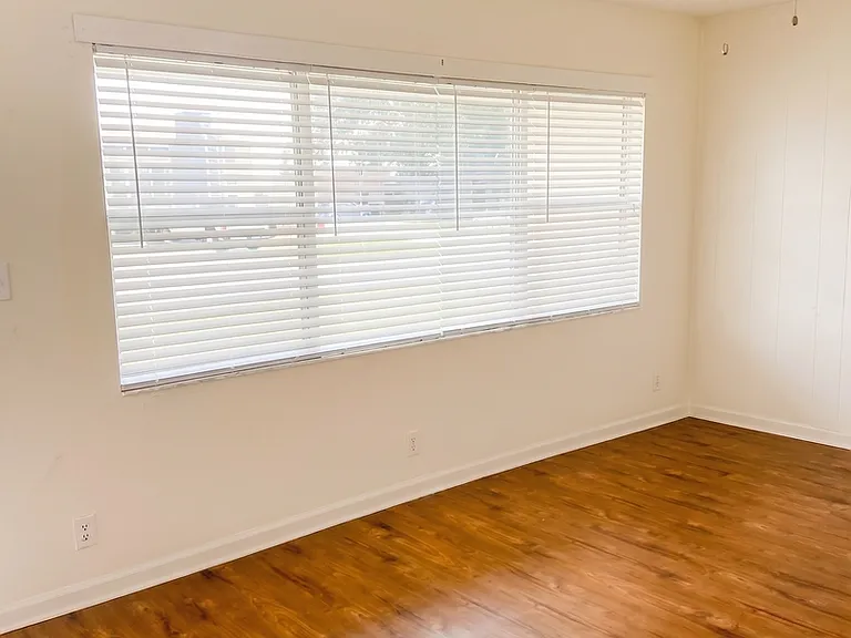 8330 63rd Way N — Photo 3