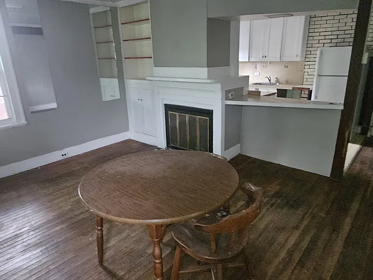 15 Middle St #2 — Photo 2