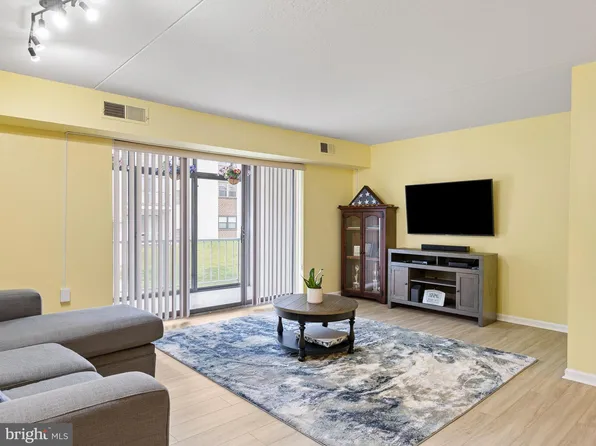 60 Welsh Tract Rd APT 202, Newark, DE 19713