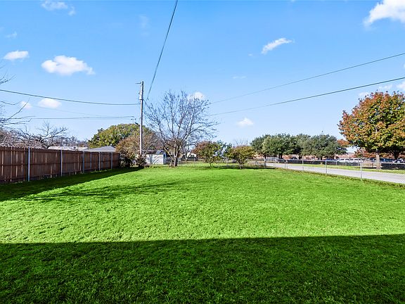 2nd image of 1811 N McDonald Ave