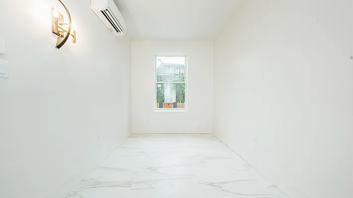 Rented by Nooklyn NYC LLC | media 21