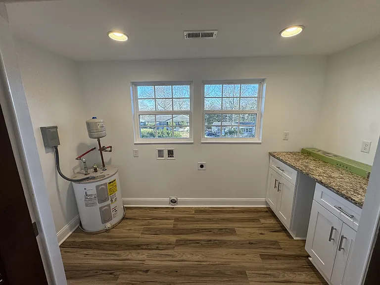 3895 Azalean Dr — Photo 16