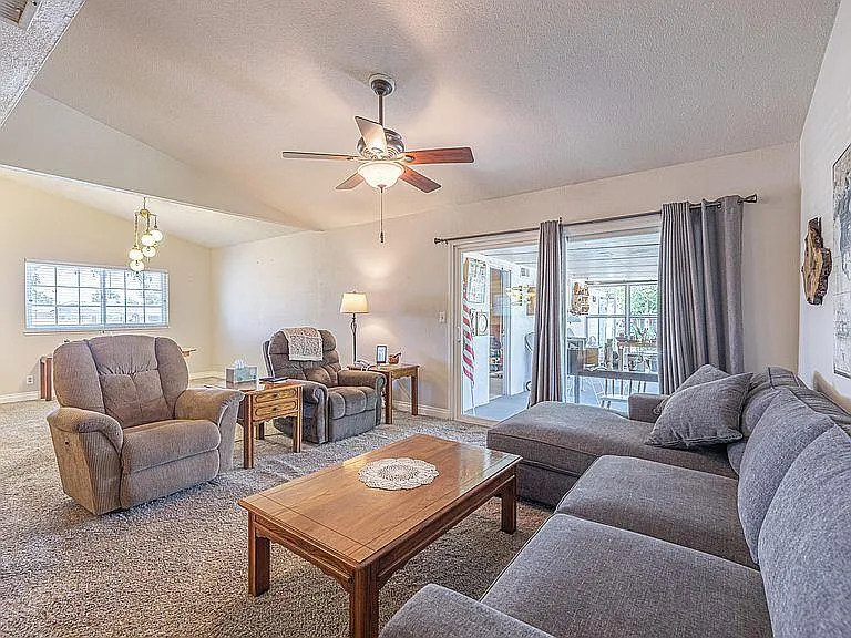 43710 Rimvale Ave — Photo 10