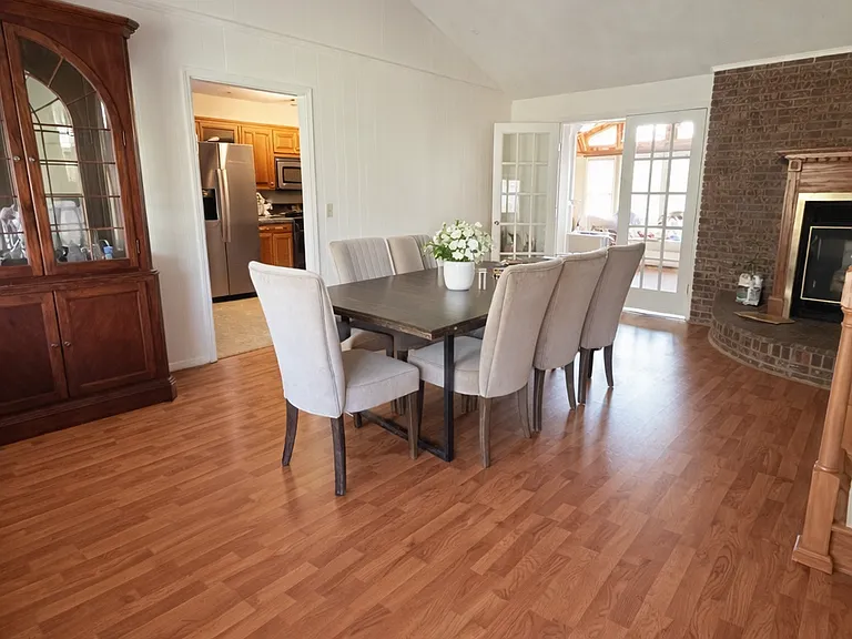 1112 Porter Rd — Photo 6