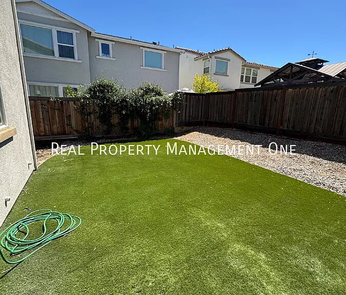 407 Ghiggeri Dr — Photo 29