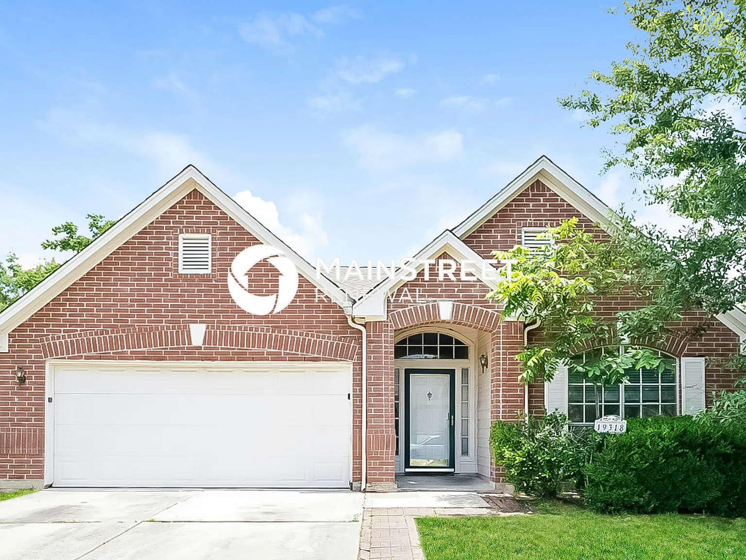 19318 Pinewood Bluff Ln — Photo 1