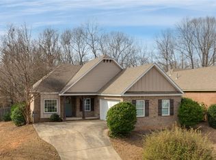 1756 Vfw Rd, Auburn, AL 36832