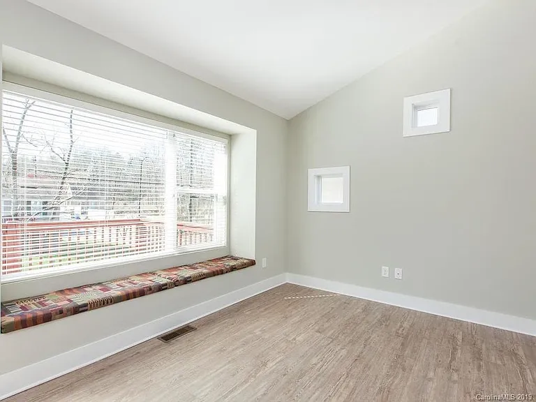 6 Wyatt St — Photo 8