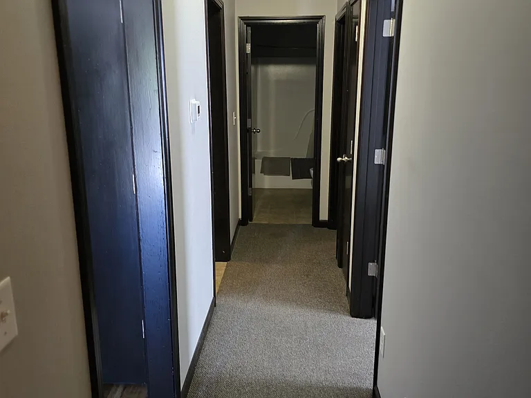 513 S Park Square Dr — Photo 12