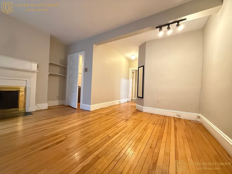 6 Arlington St