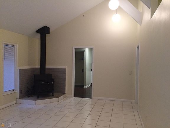 4th image of 216 Wildwood Dr