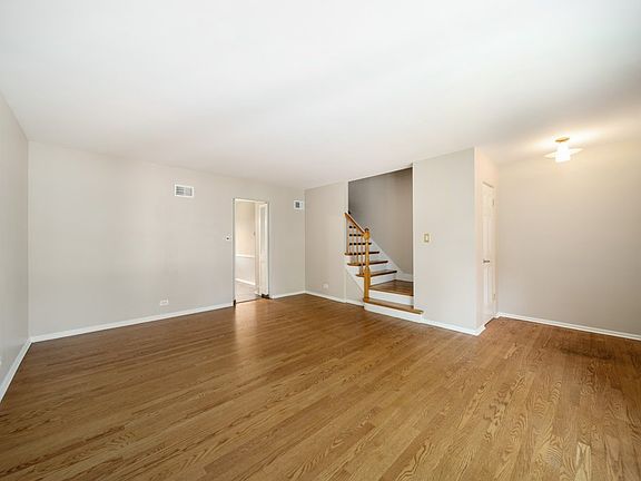 3rd image of 2344 W Jarvis Ave #1