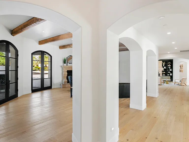 6718 E San Juan Ave — Photo 3